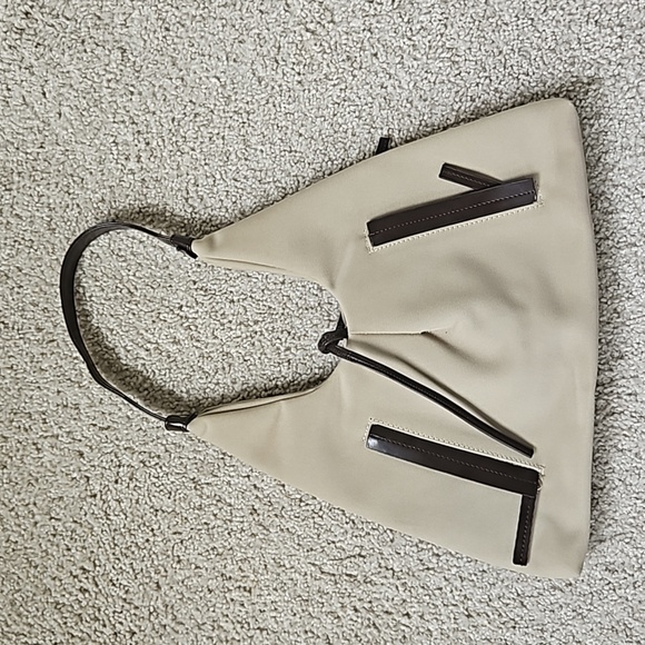 EUC Matt and Nat Montreal Fabric and Vegan Leather Purse - Picture 4 of 6